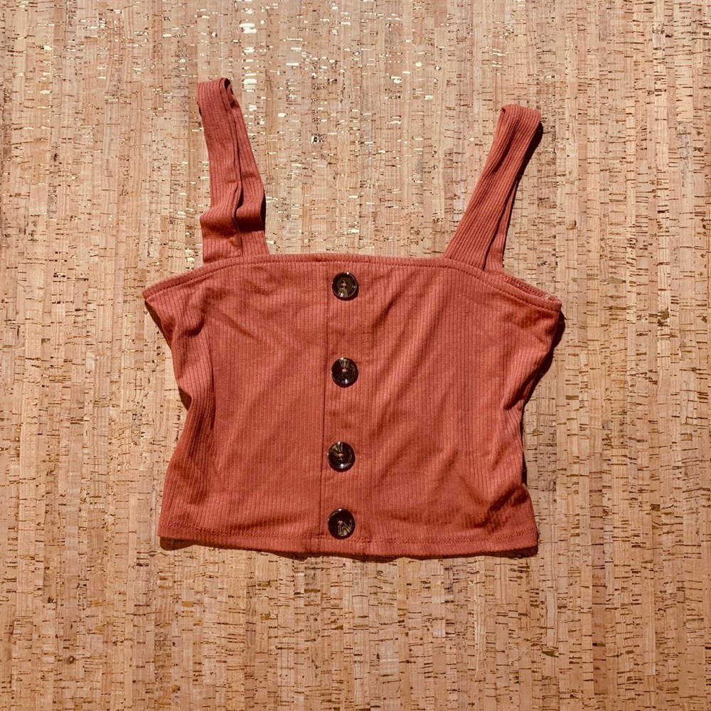 💛RUSTY CROP TOP W BUTTONS